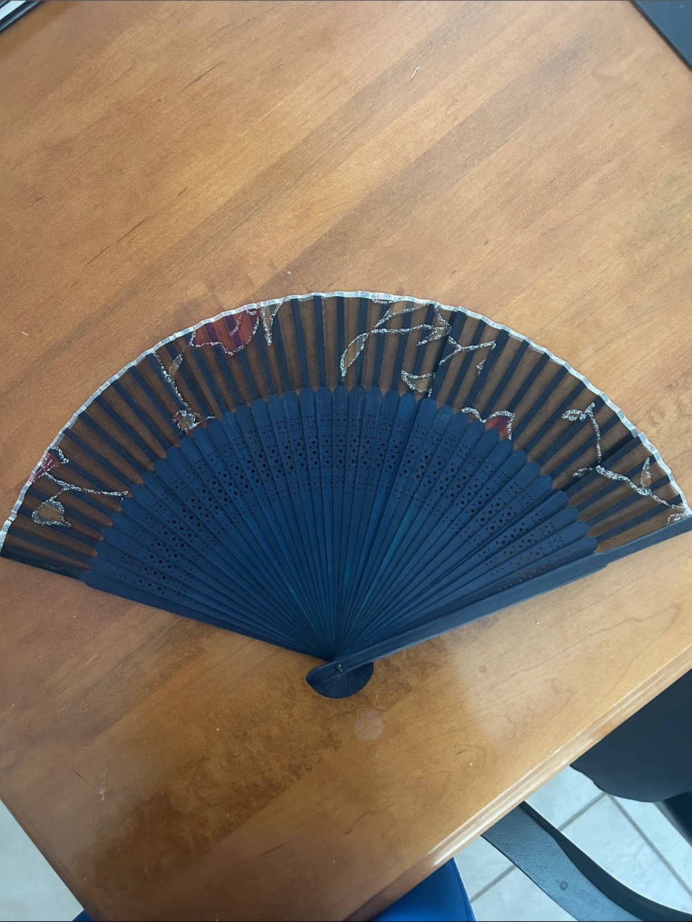 Beautiful Silk Fan - Unused -Excellent Condition